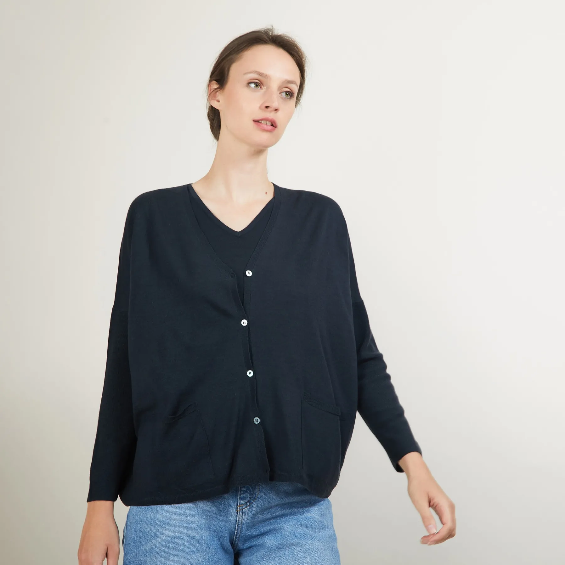Montagut Les Incontournables-Cardigan ample à poches en laine mérinos - Bonte 10-Gris foncé
