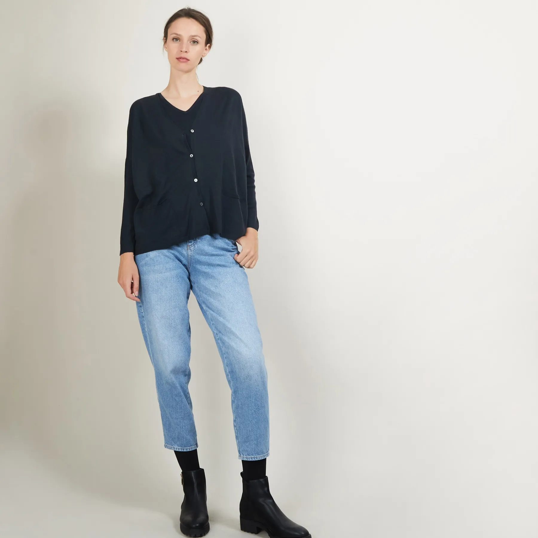 Montagut Les Incontournables-Cardigan ample à poches en laine mérinos - Bonte 10-Gris foncé