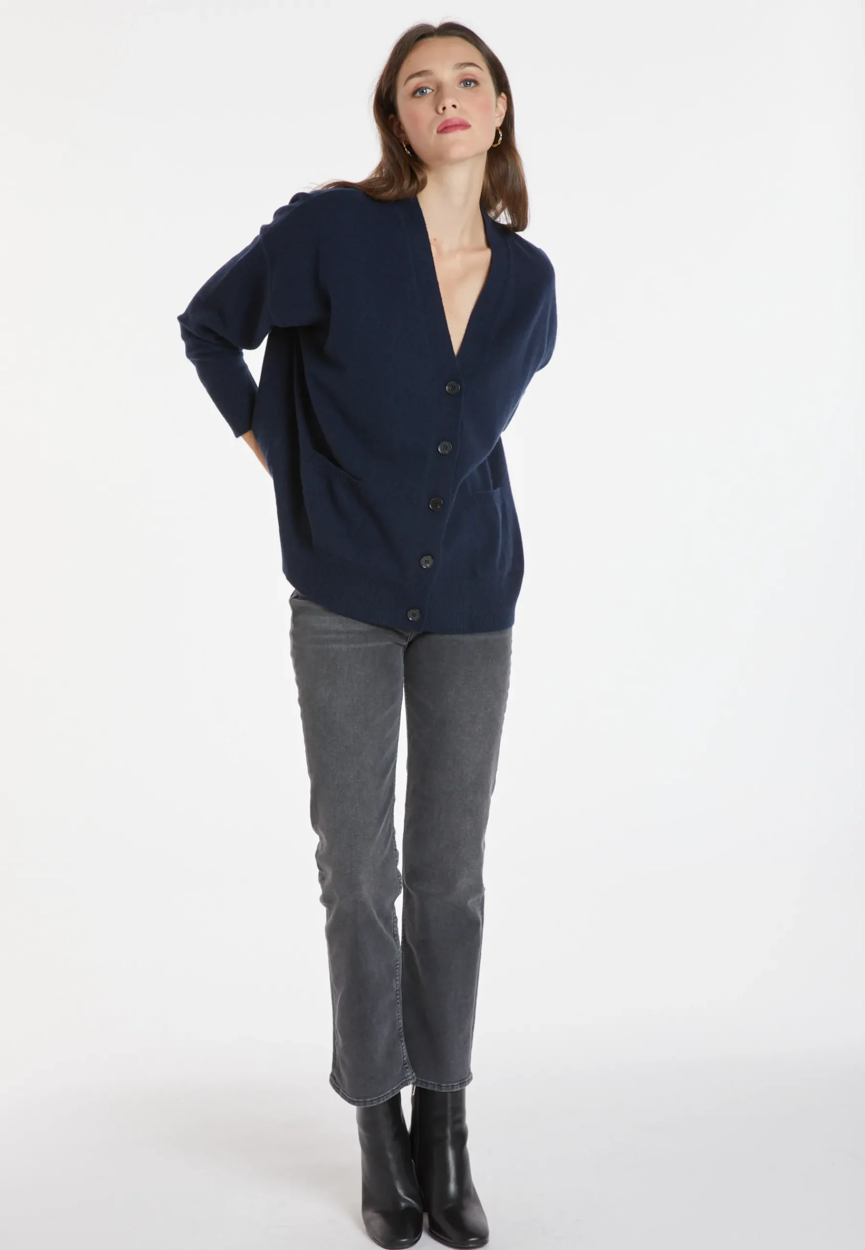 Montagut Les Incontournables-Cardigan boutonné en cachemire - Ariel 05-Bleu marine