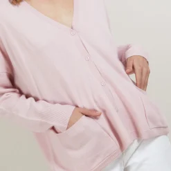 Montagut Les Incontournables-Cardigan col V en cachemire - Brunne 24-Rose clair