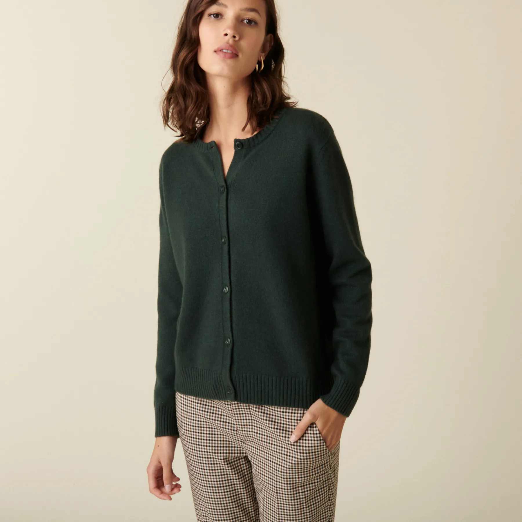 Montagut Les Incontournables-Cardigan en cachemire col rond boutonné - Adelys 94-Vert amande