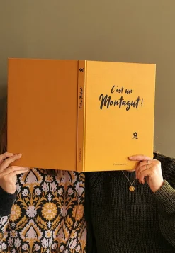 Montagut Le Livre C'Est Un Montagut-C'est un - le livre version anglaise 15-Orange