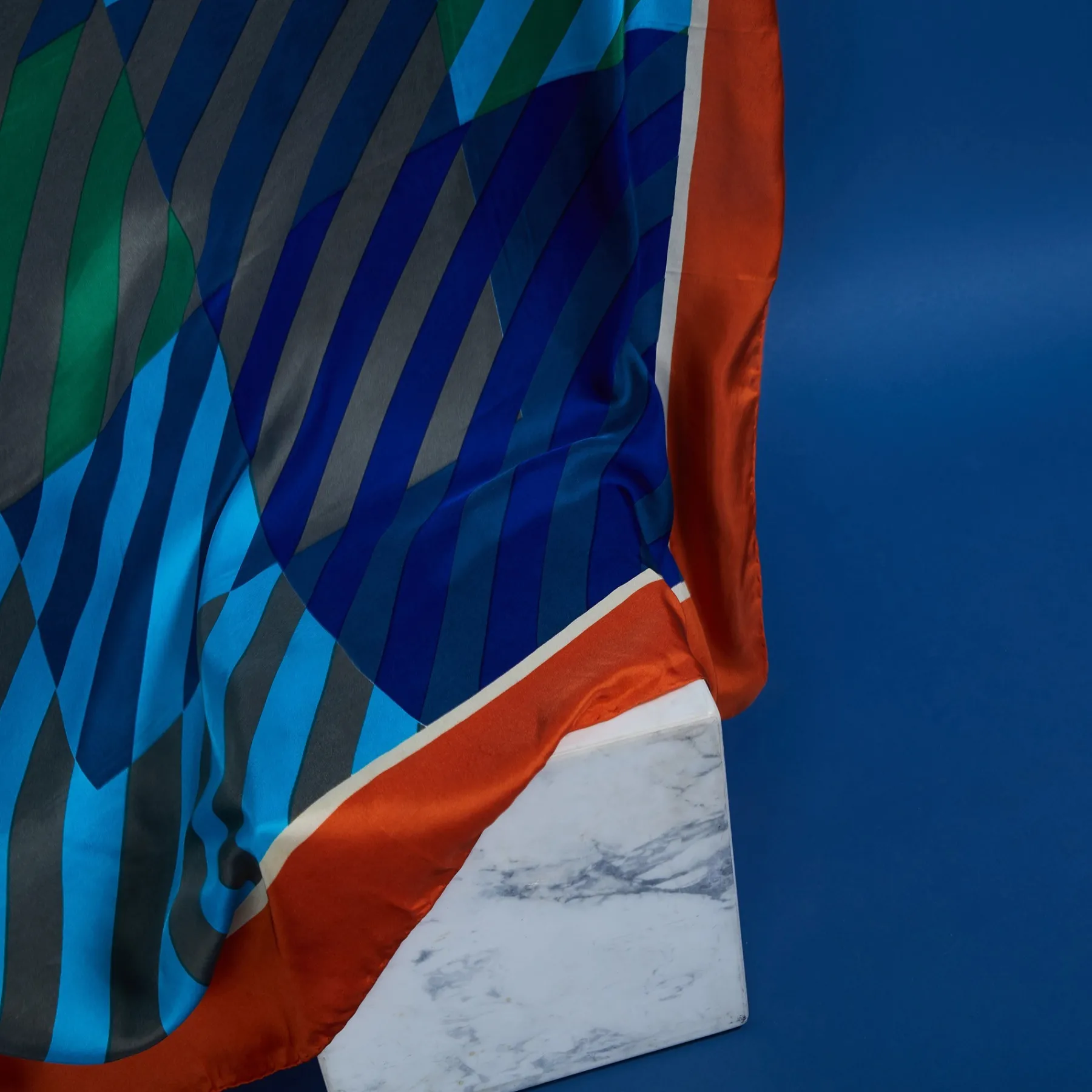Montagut Accessoires-Foulard 100% soie - Florine 06-Bleu moyen