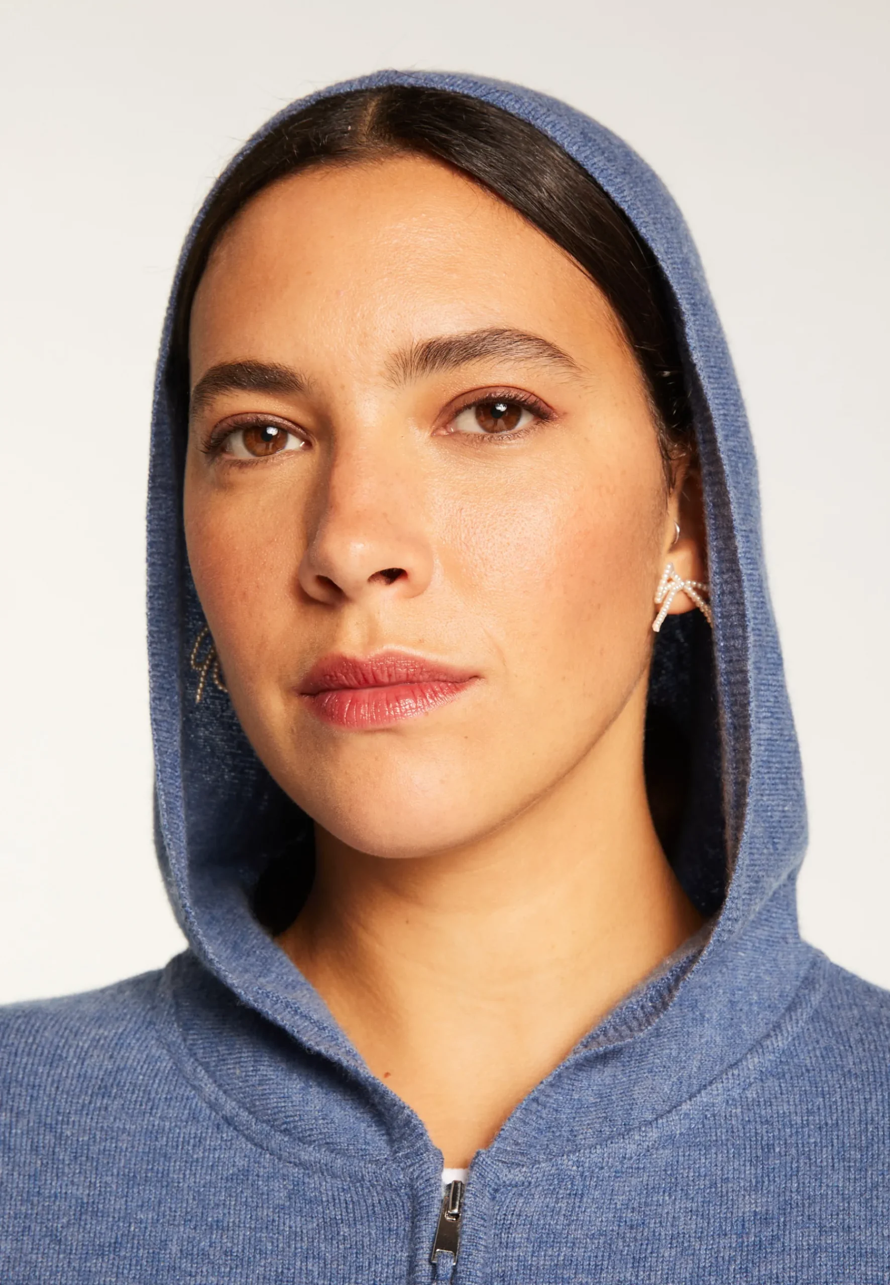 Montagut Les Incontournables-Gilet à capuche en cachemire - Orus 95-Bleu denim