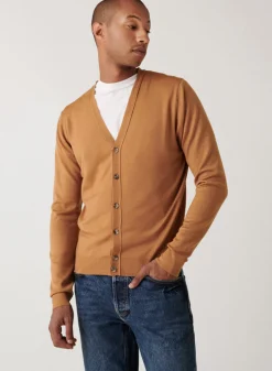 Montagut Vestes Et Cardigans-Gilet boutonné avec logo en laine mérinos - Etienne 88-Camel