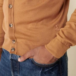 Montagut Vestes Et Cardigans-Gilet boutonné avec logo en laine mérinos - Etienne 88-Camel