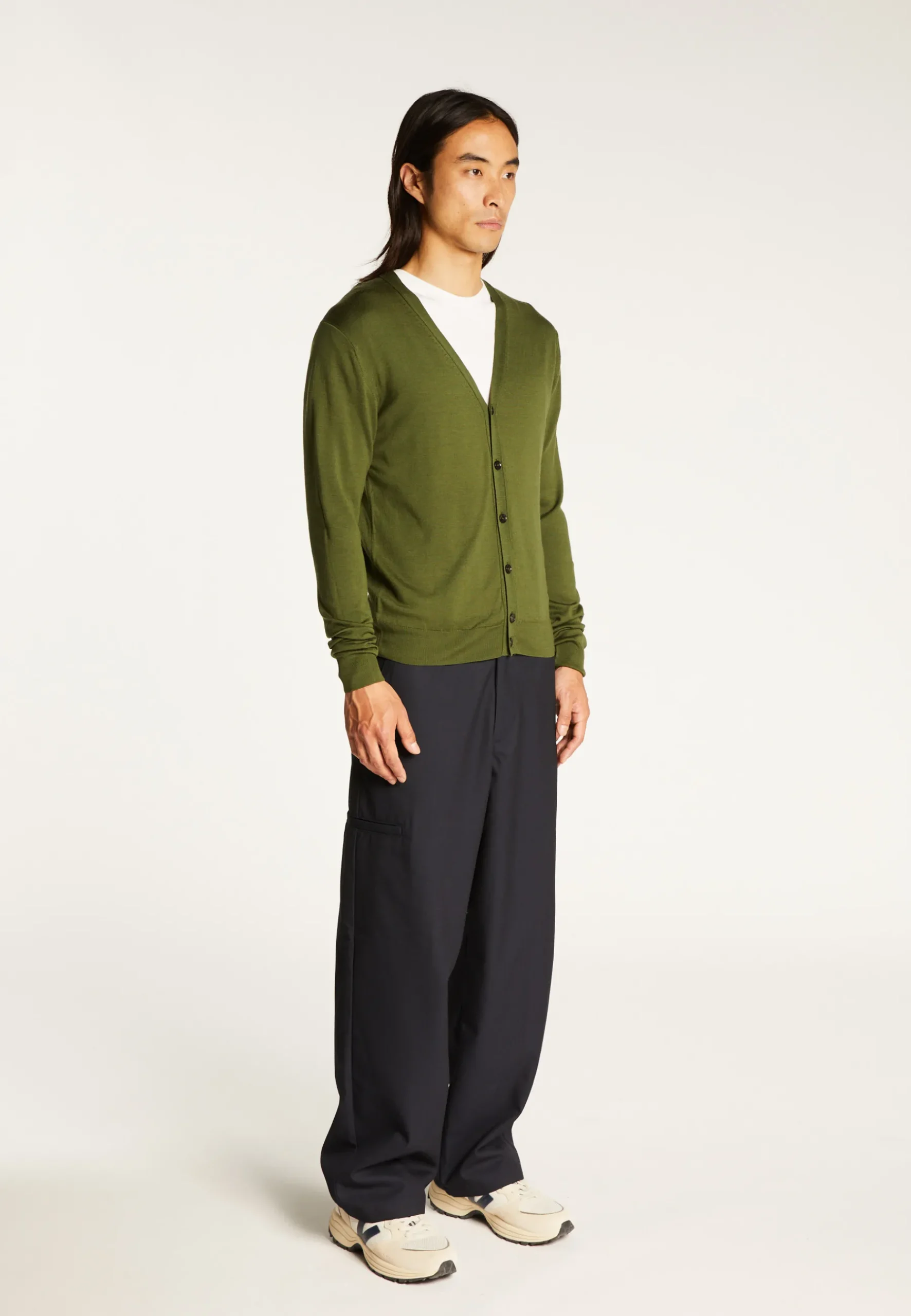 Montagut Vestes Et Cardigans-Gilet boutonné avec logo en laine mérinos - Etienne 83-Kaki