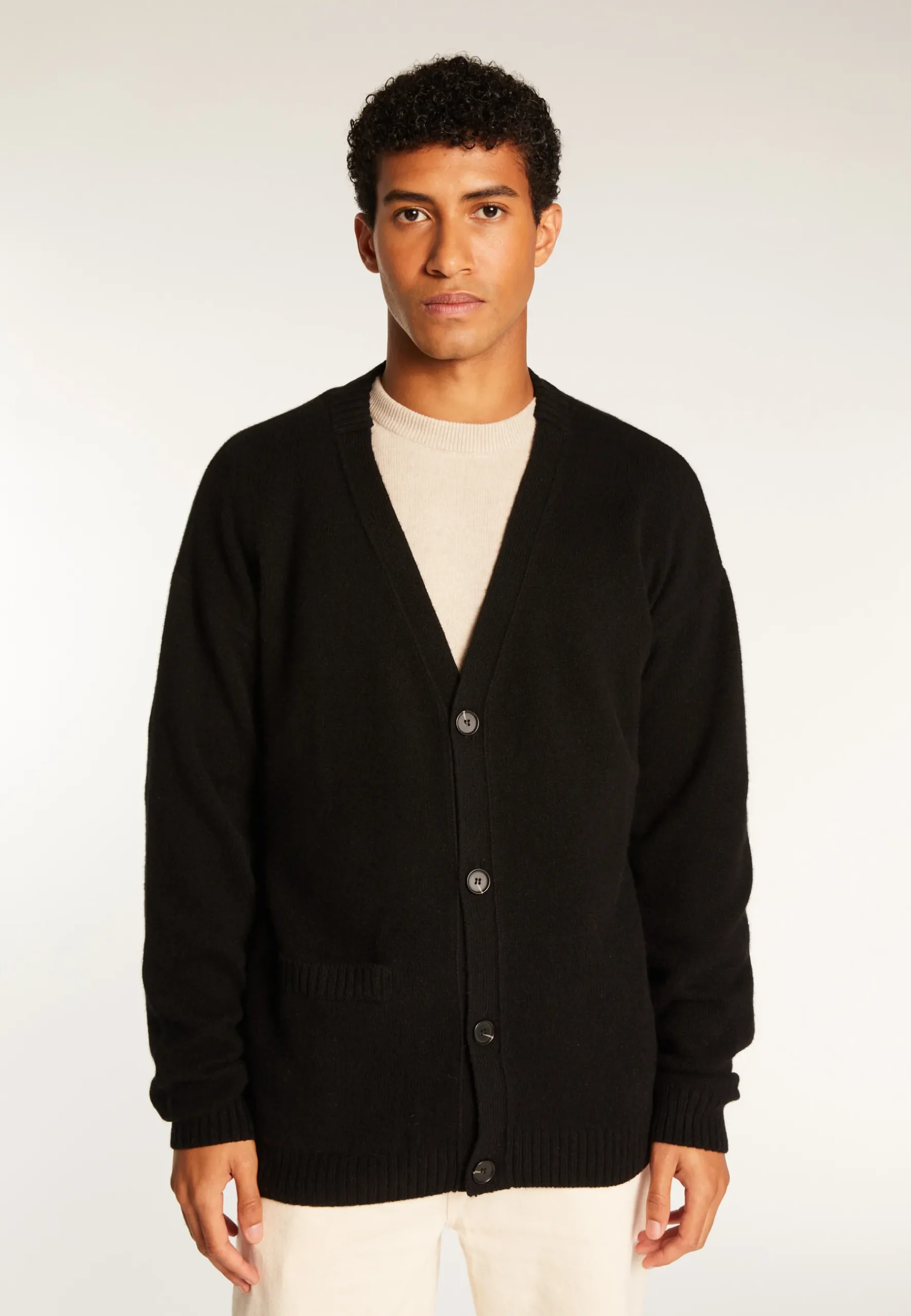 Montagut Vestes Et Cardigans-Gilet boutonné en cachemire mélangé - Titouan 01-Noir