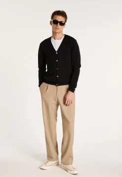 Montagut Vestes Et Cardigans-Gilet boutonné en laine mérinos - Etienne 01-Noir