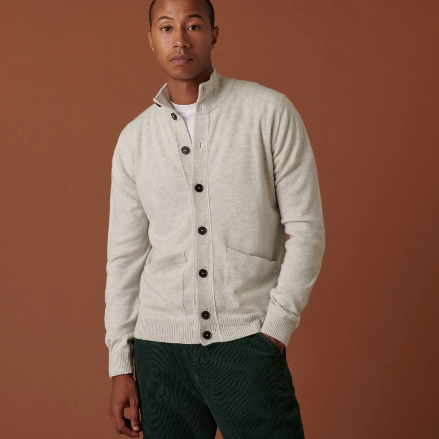 Montagut Vestes Et Cardigans-Gilet en cachemire boutonné à poches - Erwan 11-Gris clair