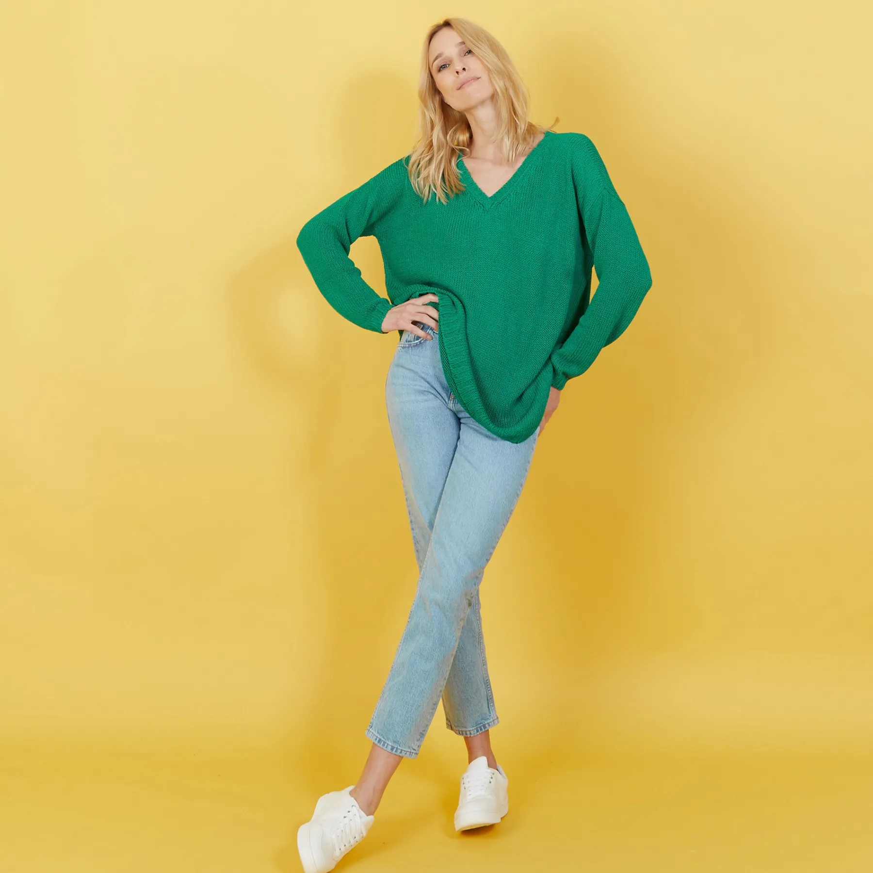 Montagut Pulls-Grand pull col v en grosse maille - Balata 22-Vert moyen