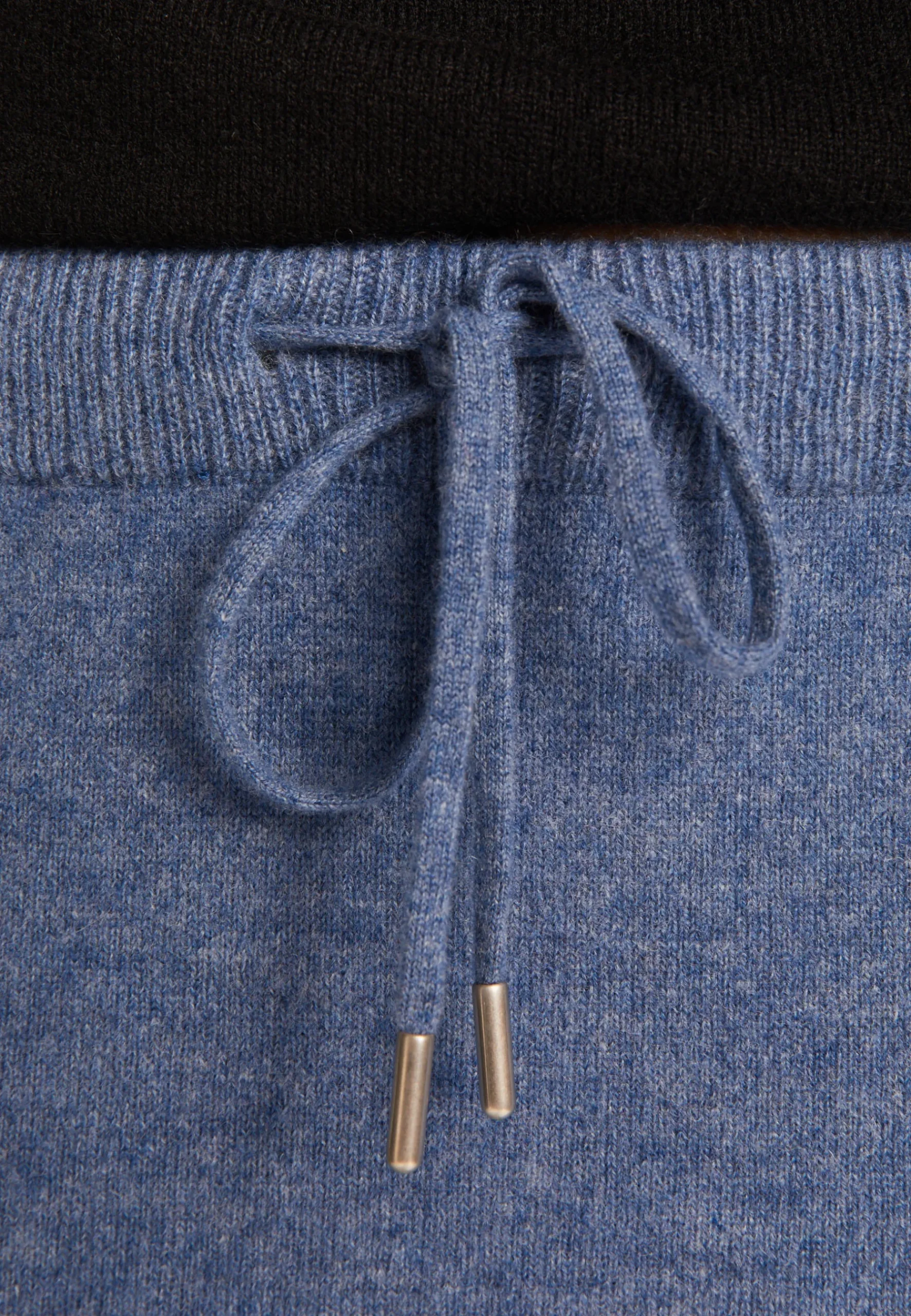 Montagut Les Incontournables-Jogger en cachemire - Amandine 95-Bleu denim