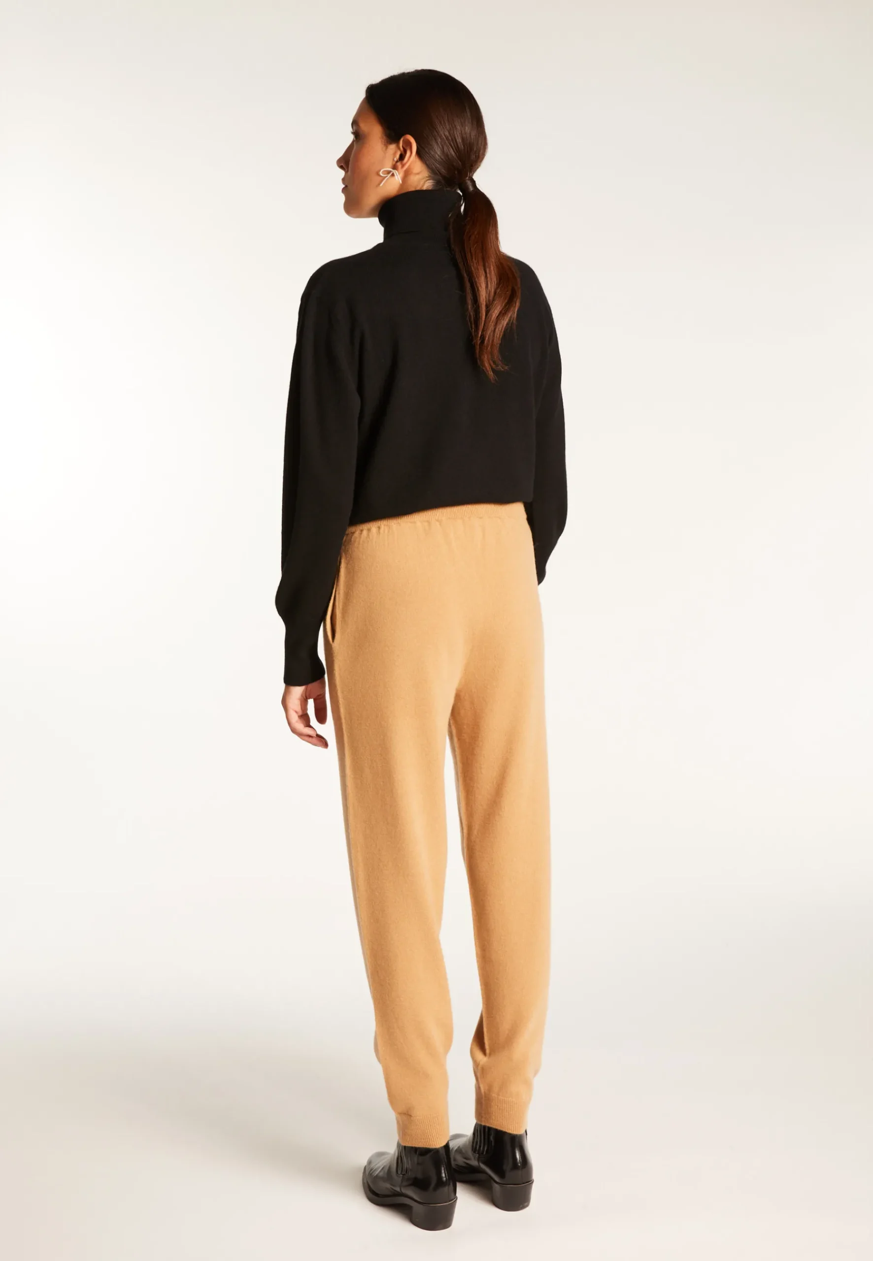 Montagut Les Incontournables-Jogger en cachemire - Amandine 88-Camel