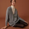 Montagut Les Incontournables-Long cardigan col V en cachemire à fentes et poches - Aden 09-Gris moyen