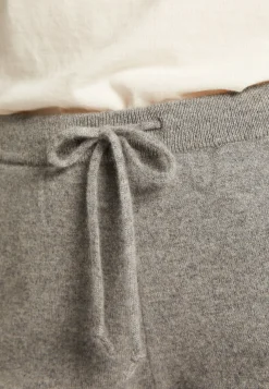Montagut Les Incontournables-Pantalon à poches en cachemire - Adia 11-Gris clair