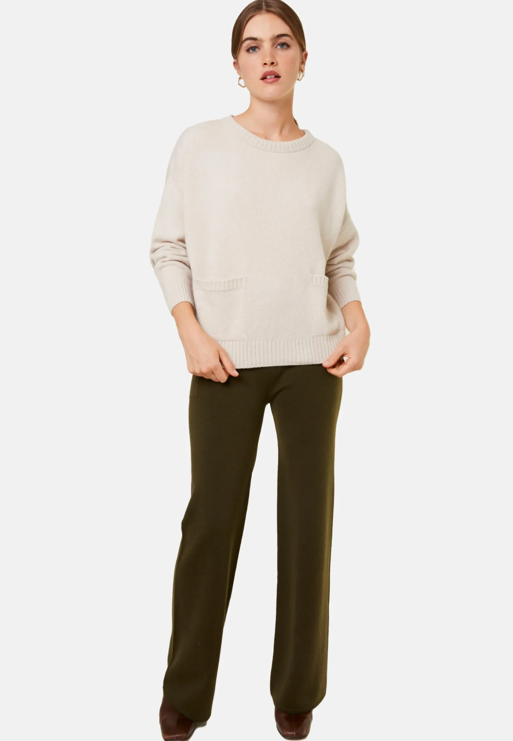 Montagut Pantalons Et Shorts-Pantalon à poches en laine mérinos - Gaetane 83-Kaki