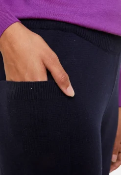 Montagut Pantalons Et Shorts-Pantalon à poches en laine mérinos - Gaetane 05-Bleu marine