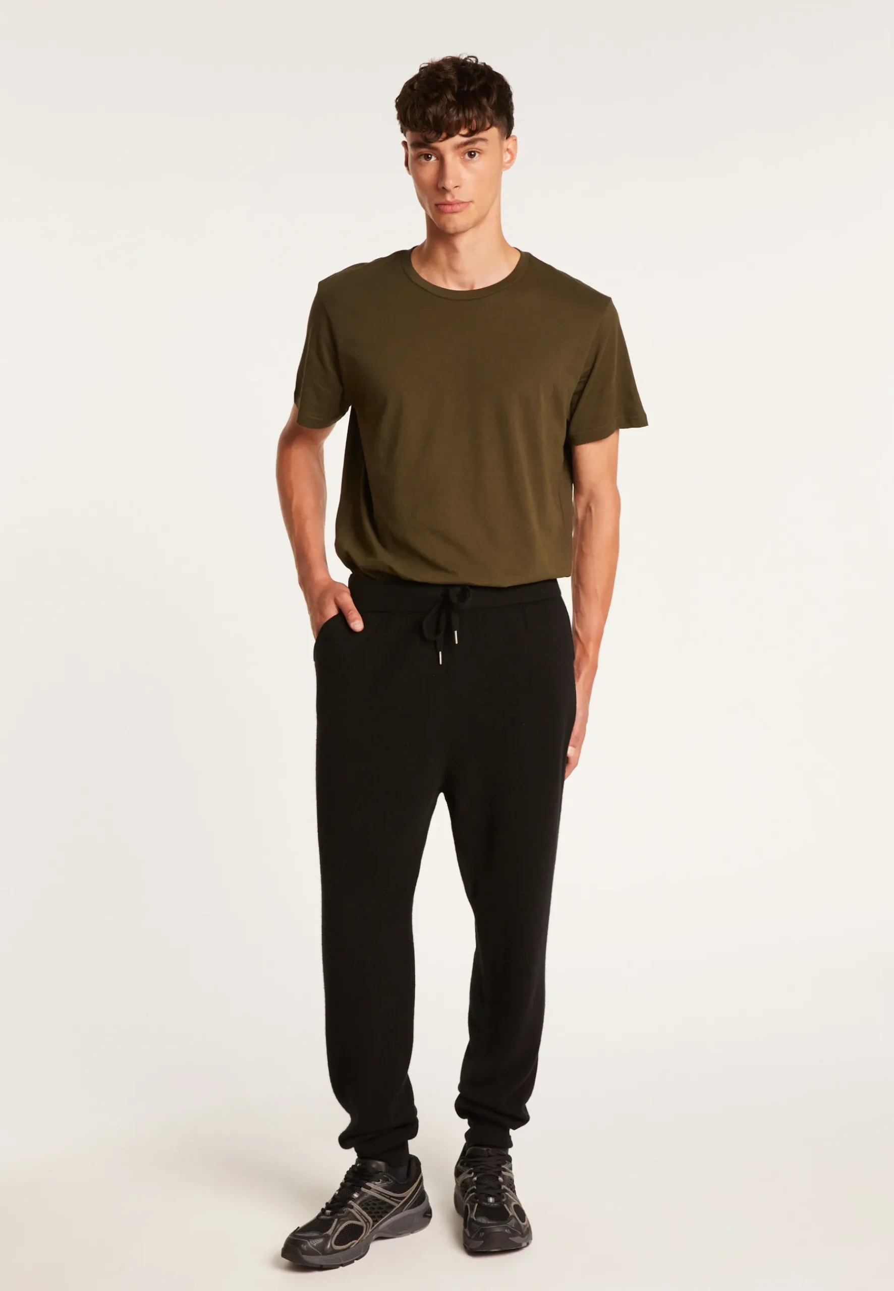 Montagut Pantalons Et Shorts-Pantalon en cachemire - Omer 01-Noir
