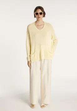 Montagut Les Incontournables-Pull ample col V - Nima 08-Jaune