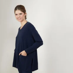Montagut Les Incontournables-Pull ample col V en cachemire - Belinda 05-Bleu marine