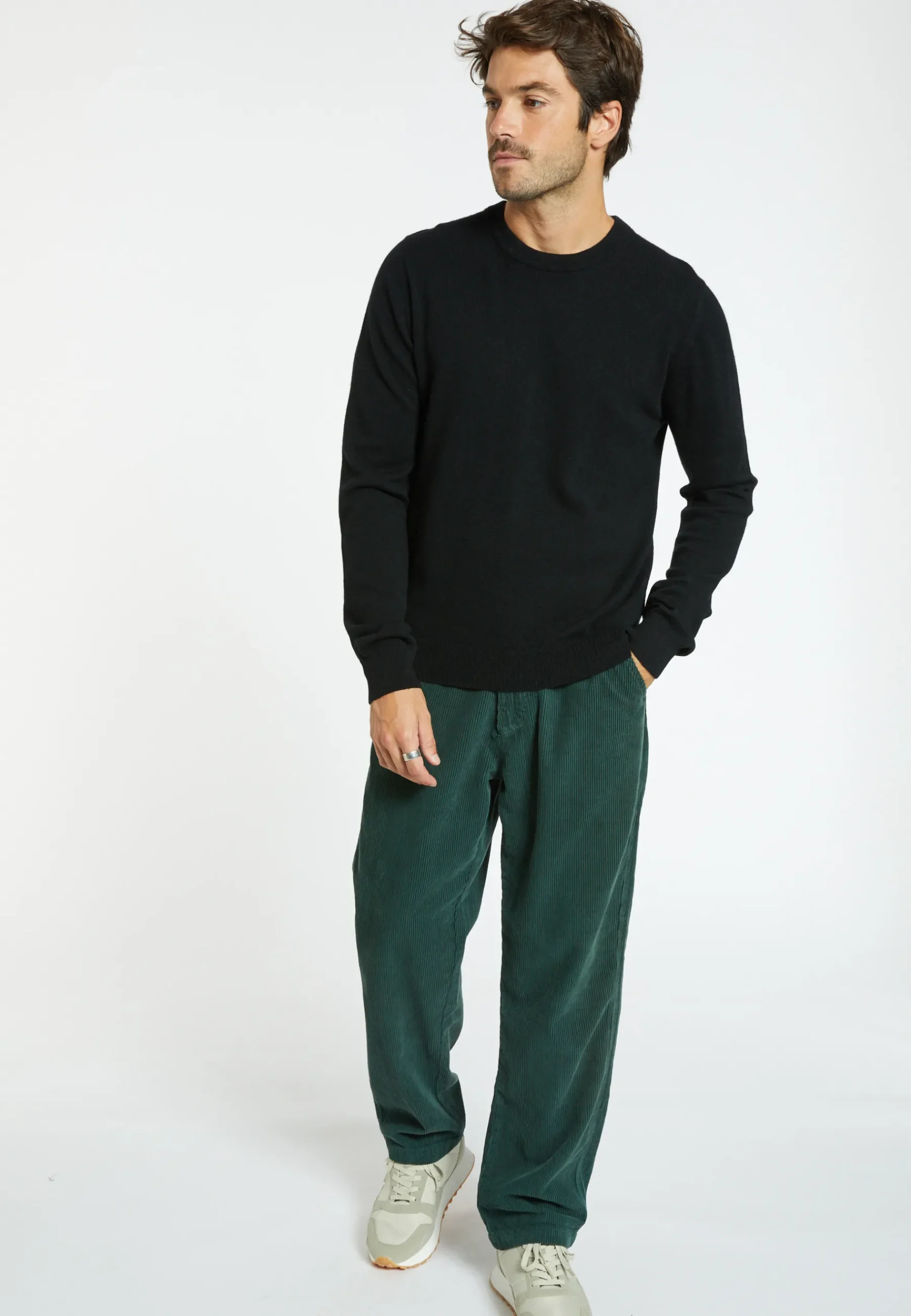 Montagut Pulls-Pull col rond en cachemire - Evain 01-Noir