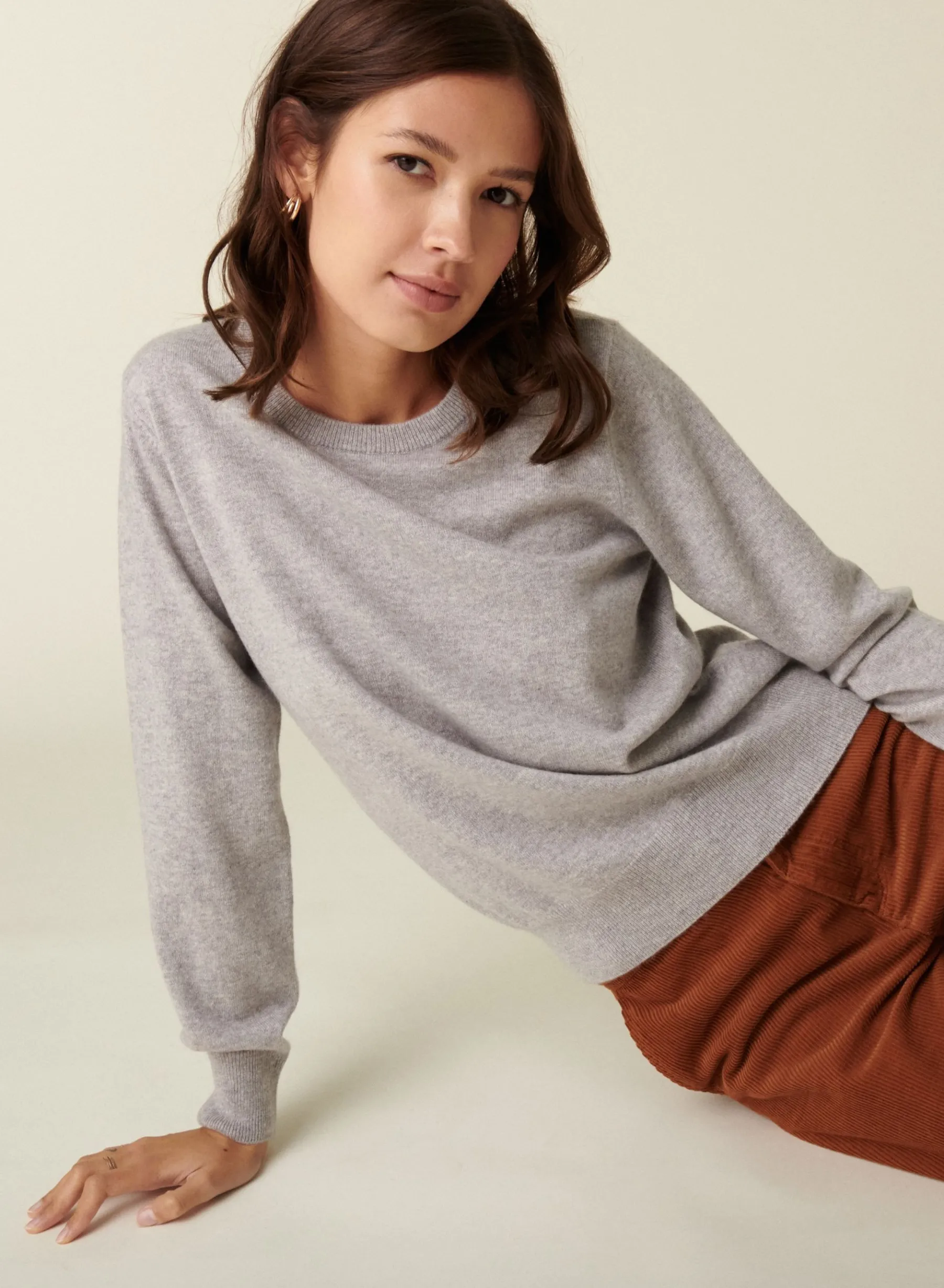 Montagut Les Incontournables-Pull col rond en cachemire - Abeline 11-Gris clair