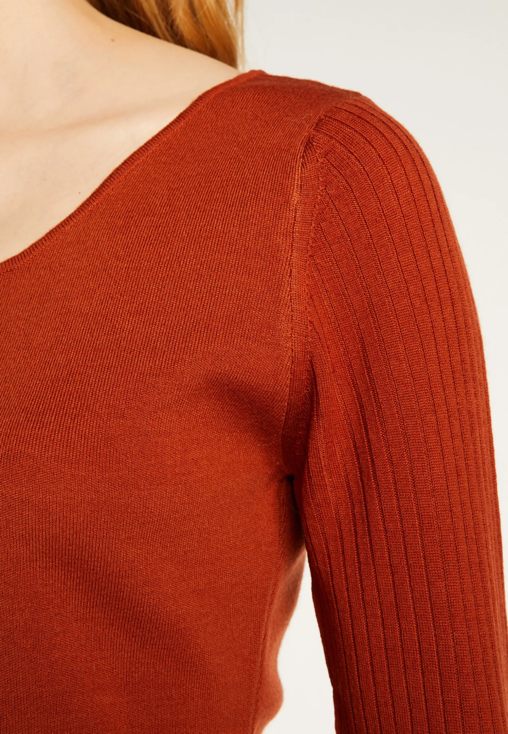 Montagut Pulls-Pull col rond en laine mérinos maille fine - Altesa 92-Rouille