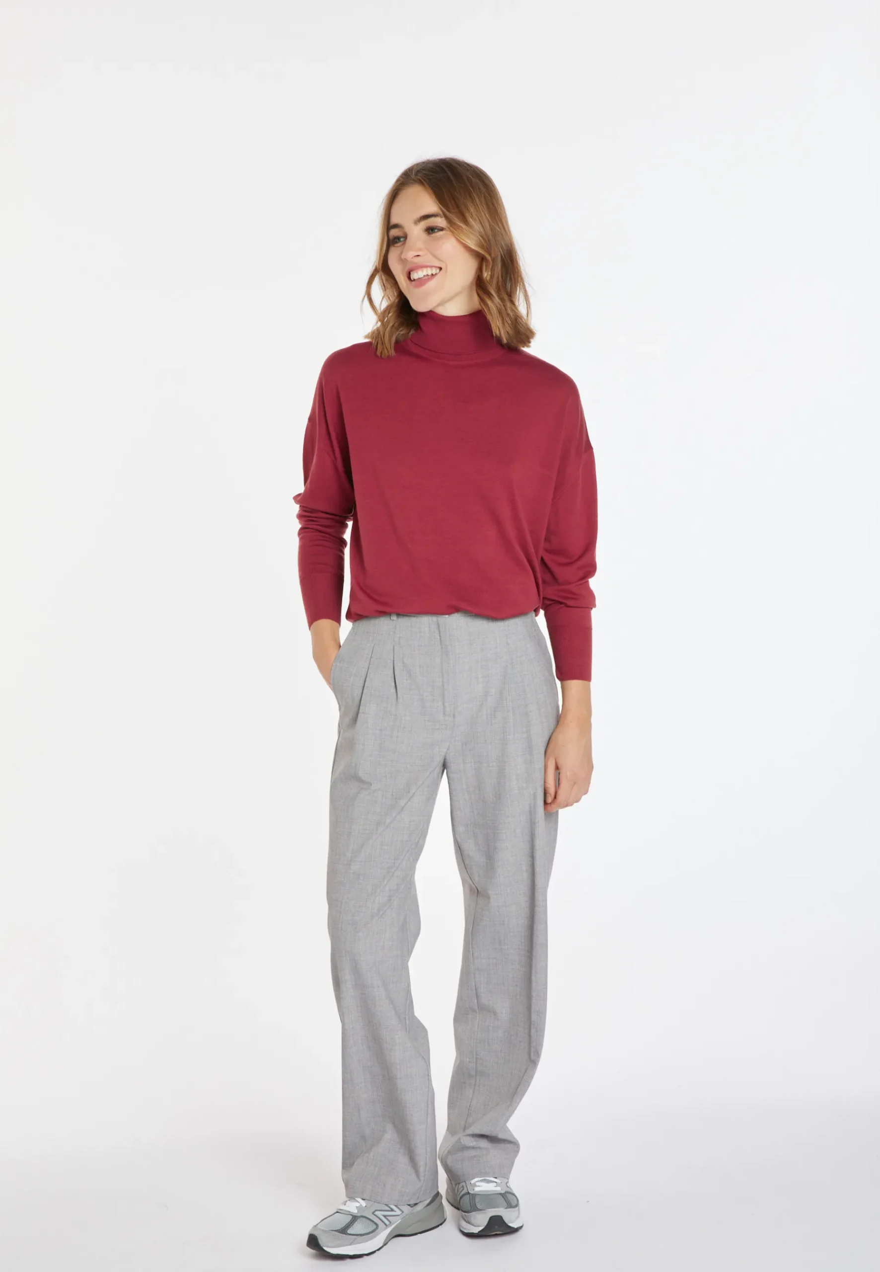 Montagut Les Incontournables-Pull col roulé à fentes laine mérinos - Amy 51-Bordeaux