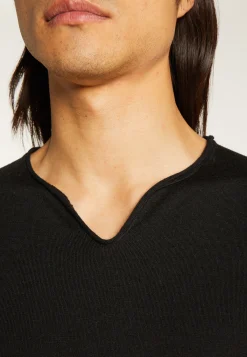 Montagut Pulls-Pull col tunisien en laine - Bono 01-Noir
