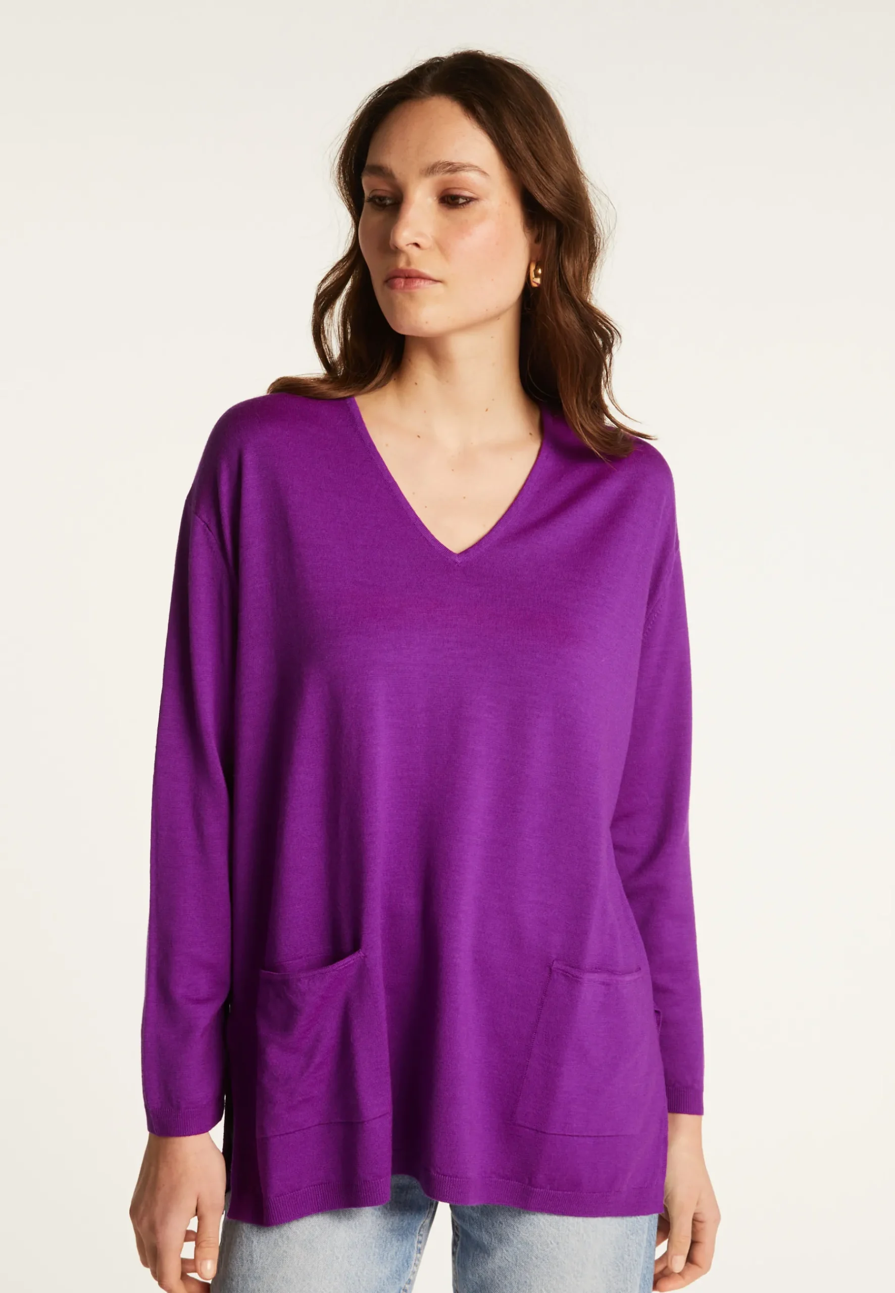 Montagut Les Incontournables-Pull col V à poches laine mérinos - Albertine 17-Violet