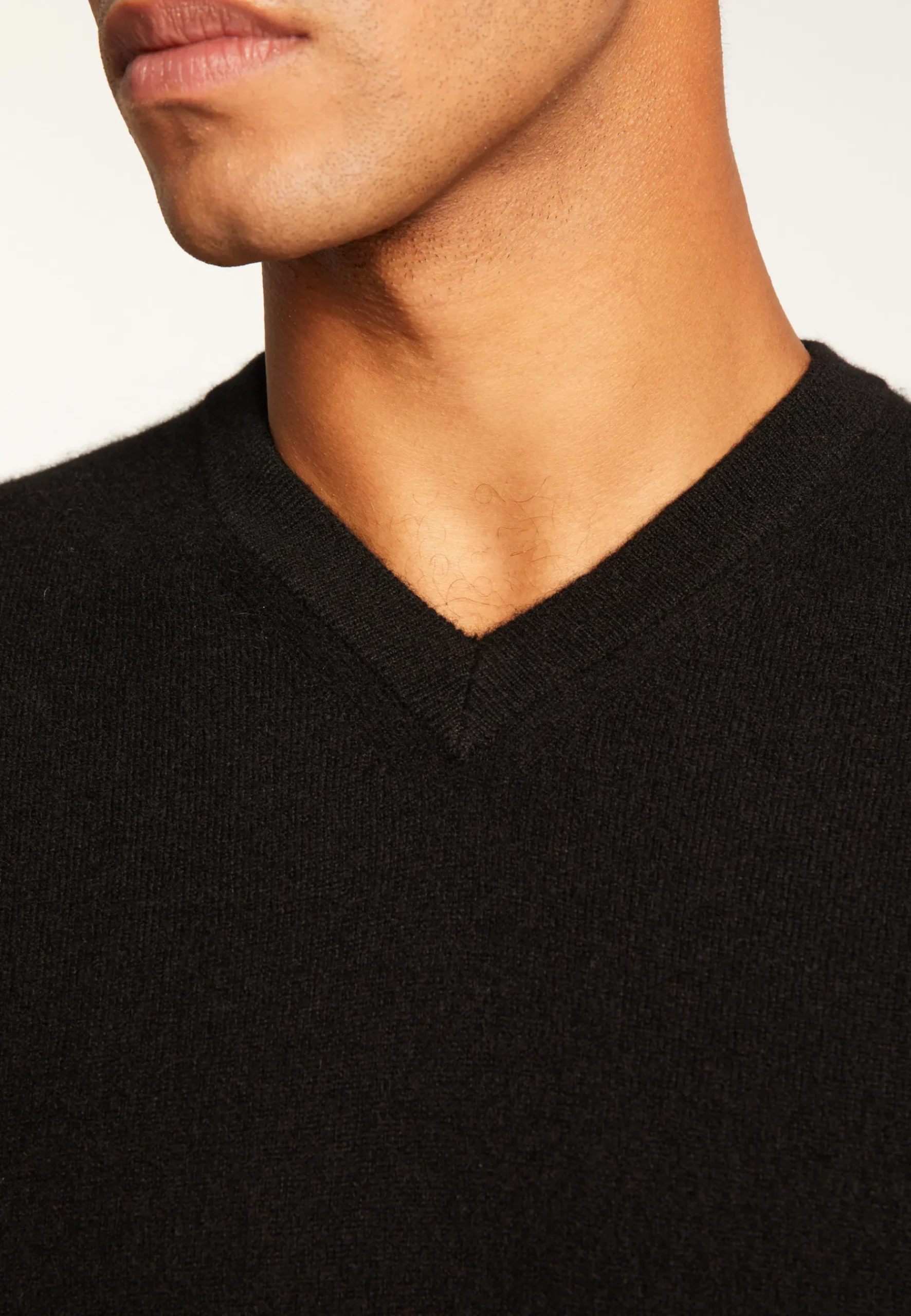 Montagut Pulls-Pull col V en cachemire - Evann 01-Noir