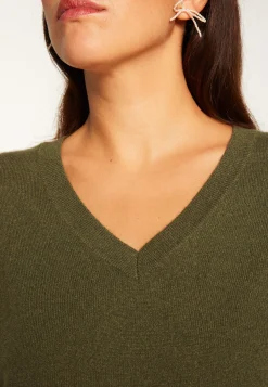 Montagut Les Incontournables-Pull col V en cachemire - Abel 83-Kaki