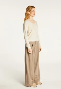 Montagut Les Incontournables-Pull col V en cachemire - Bijou 82-Ecru