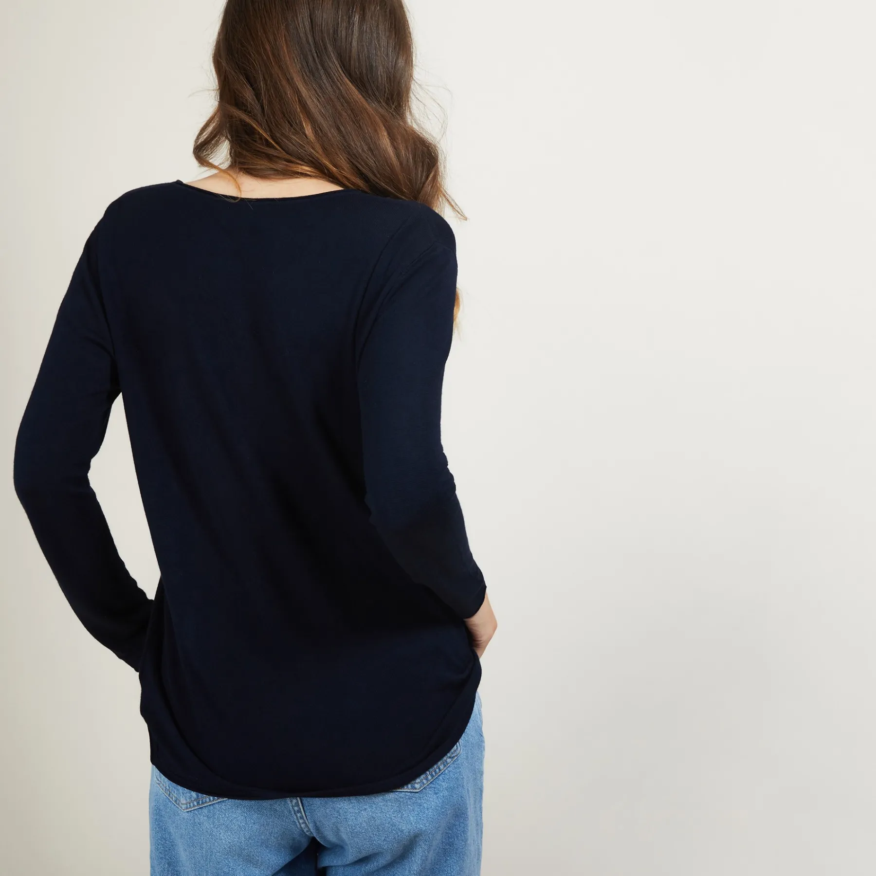 Montagut Les Incontournables-Pull col V en fibre de Bambou Cachemire - Barbarra 05-Bleu marine
