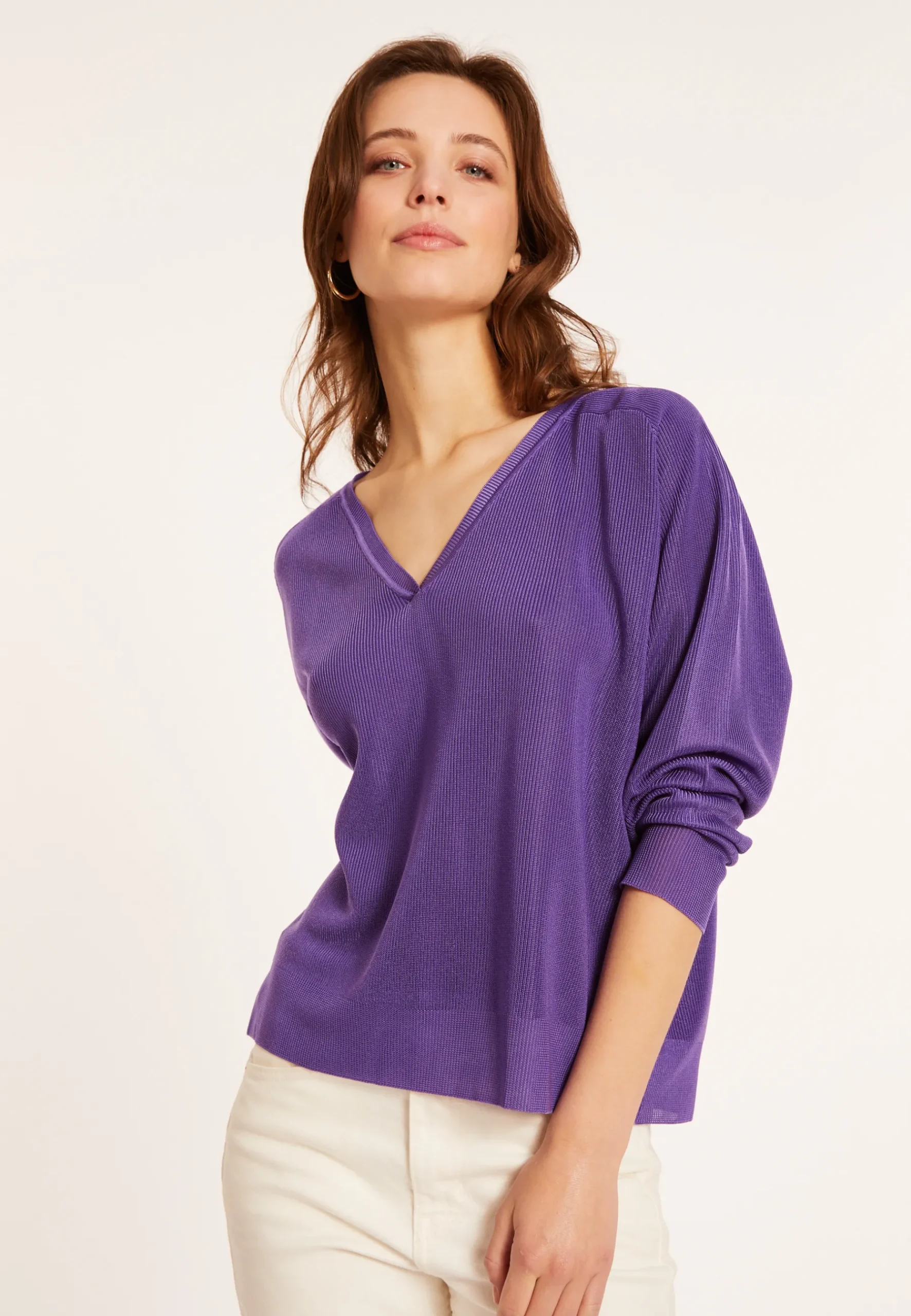Montagut Pulls-Pull col V en fil lumière - Maja 17-Violet
