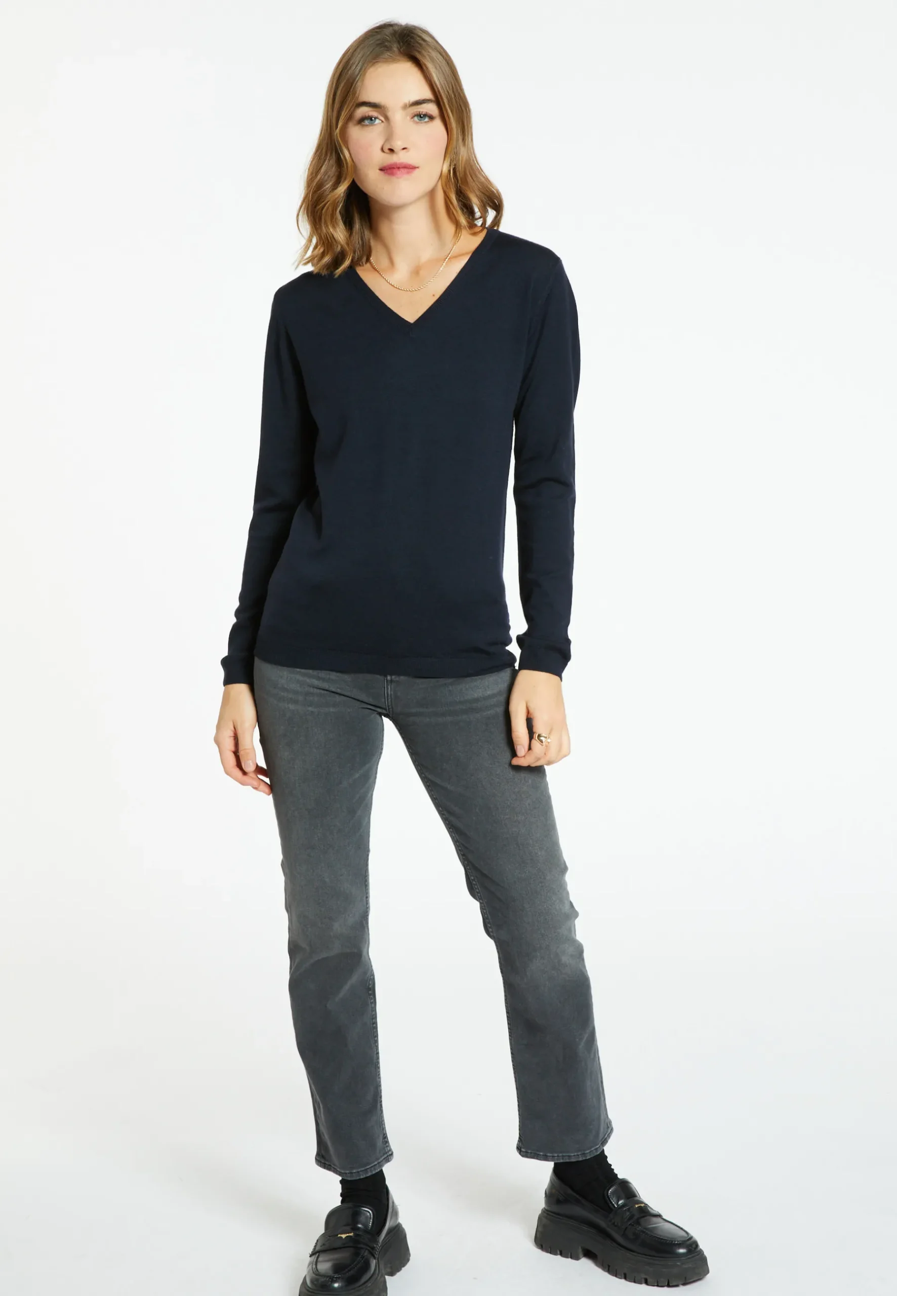Montagut Pulls-Pull col V en laine - Arya 05-Bleu marine