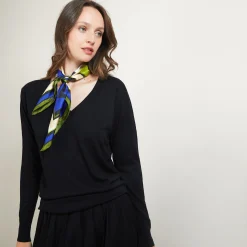 Montagut Les Incontournables-Pull col V en laine mérinos - Arya 01-Noir