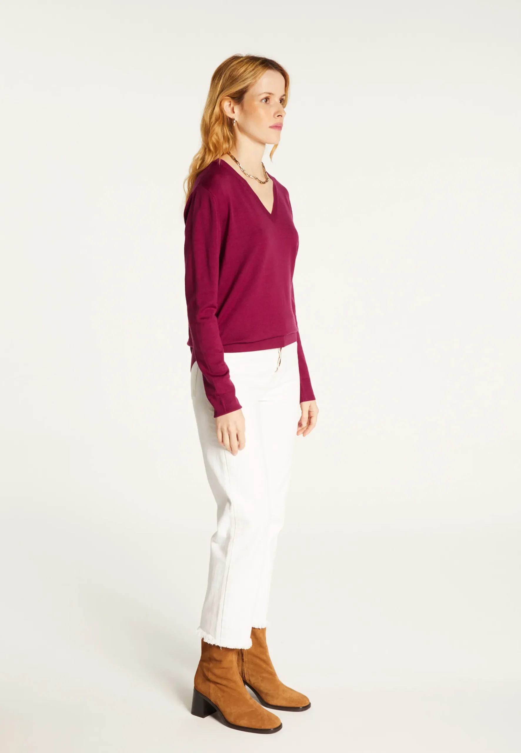 Montagut Les Incontournables-Pull col V en laine mérinos - Arya 17-Violet