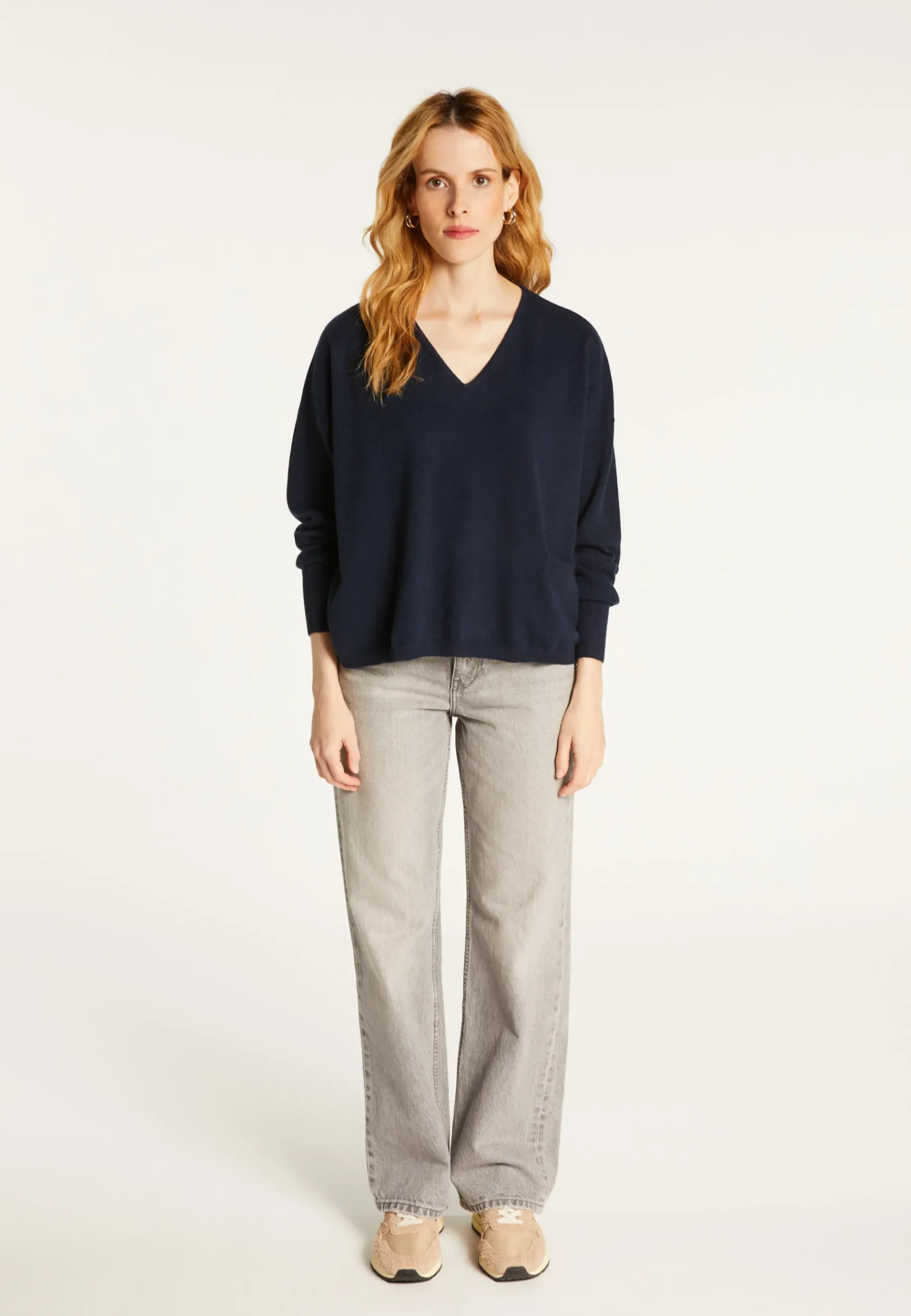 Montagut Les Incontournables-Pull court en cachemire avec poche - Balba 05-Bleu marine