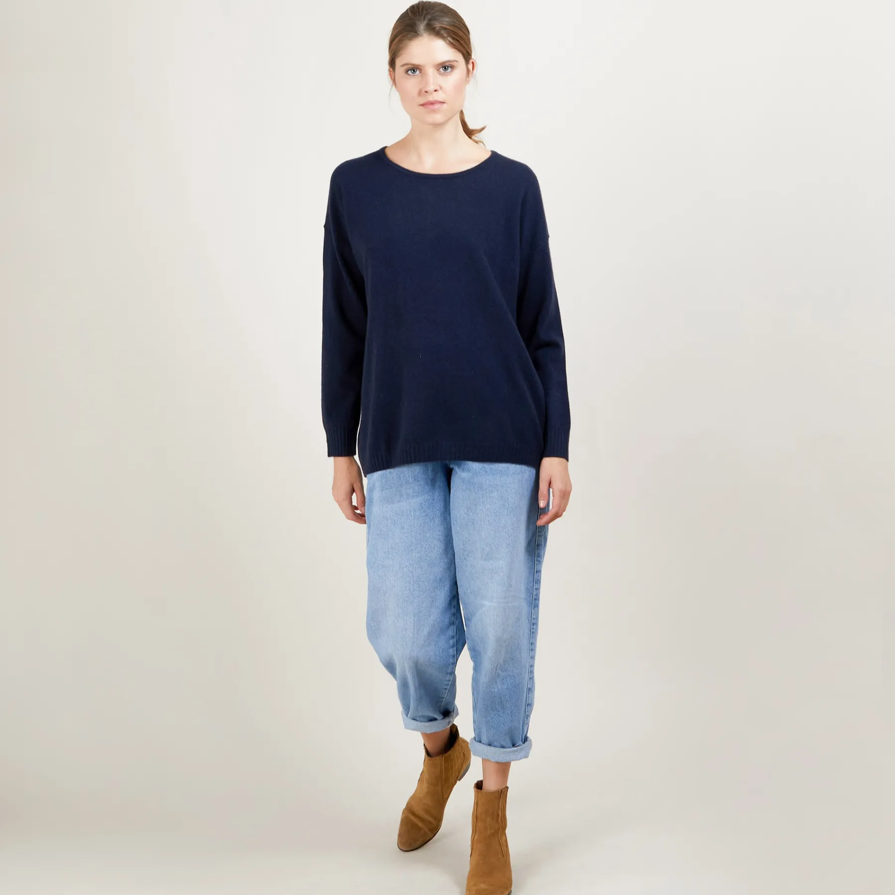 Montagut Les Incontournables-Pull en cachemire boutonné au dos - Bahia 05-Bleu marine