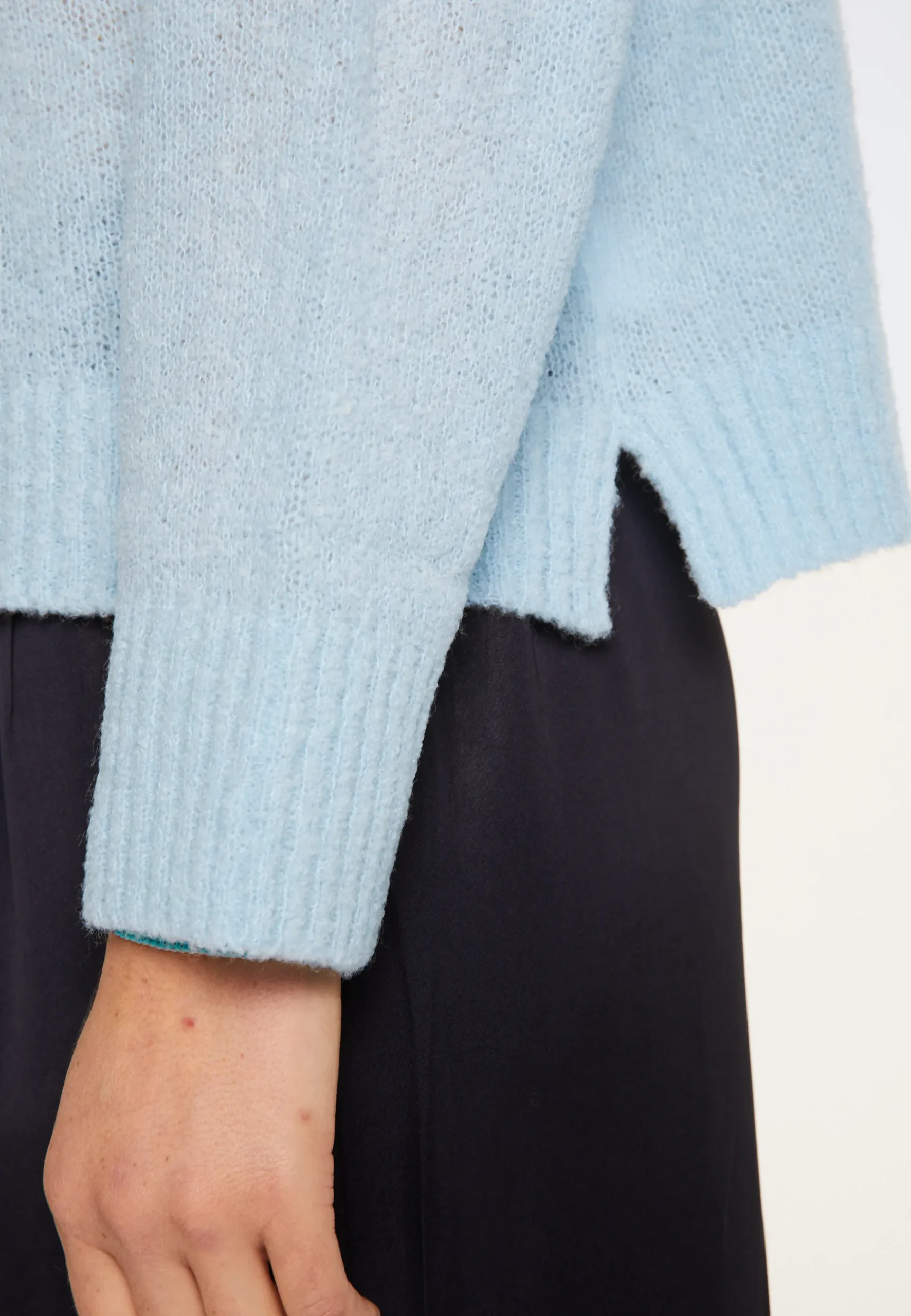 Montagut Pulls-Pull en laine - Fabiola 77-Bleu ciel
