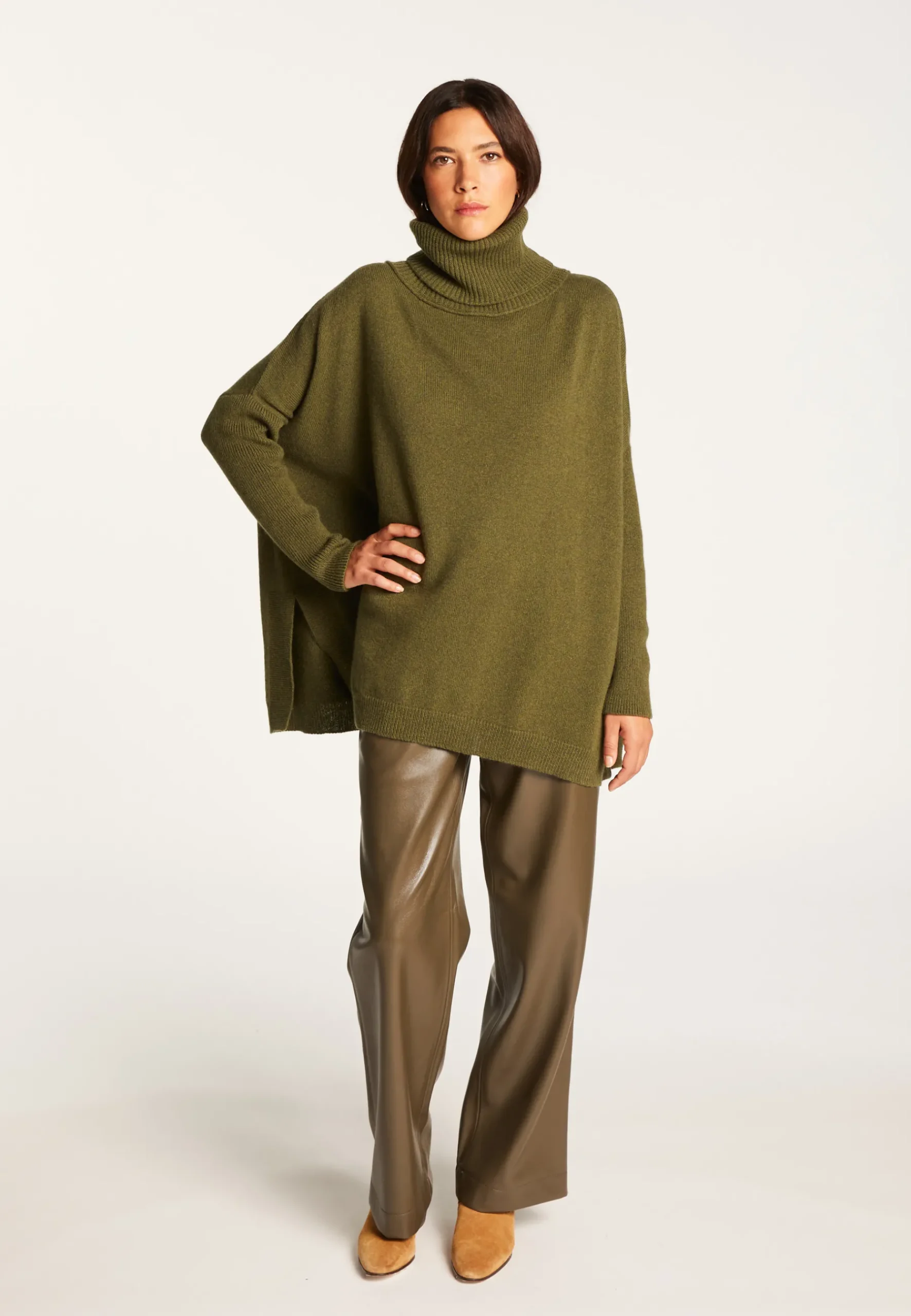 Montagut Les Incontournables-Pull oversize col roulé laine et cachemire - Clara 83-Kaki