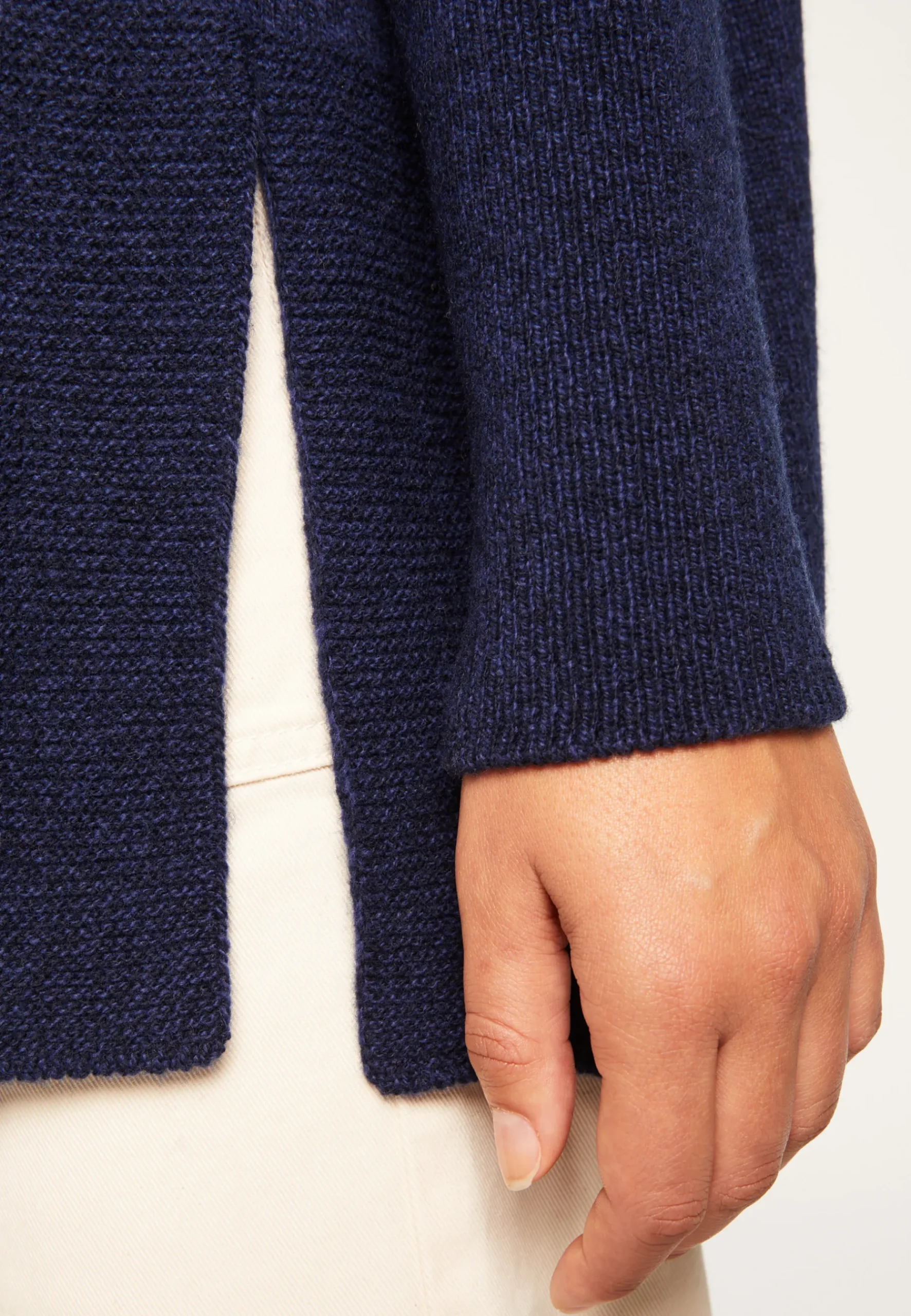 Montagut Les Incontournables-Pull oversize col roulé laine et cachemire - Clara 05-Bleu marine