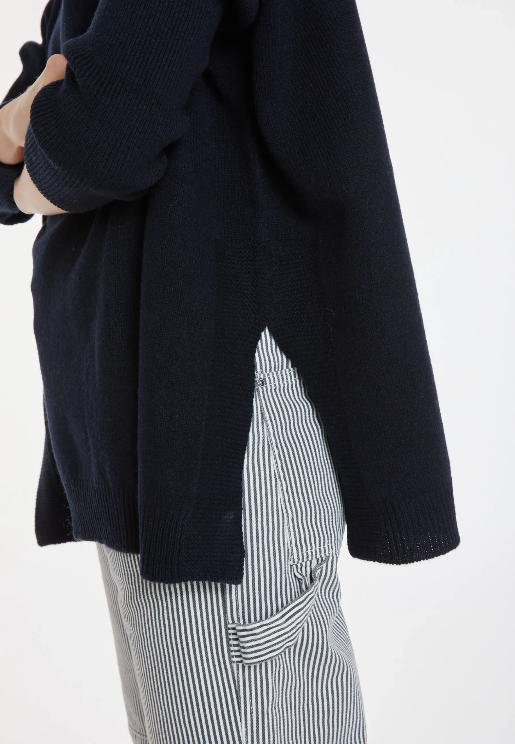 Montagut Les Incontournables-Pull oversize col roulé laine et cachemire - Clara 05-Bleu marine