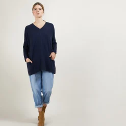 Montagut Les Incontournables-Pull oversize col V en Cachemire boutonné dos - Binta 05-Bleu marine