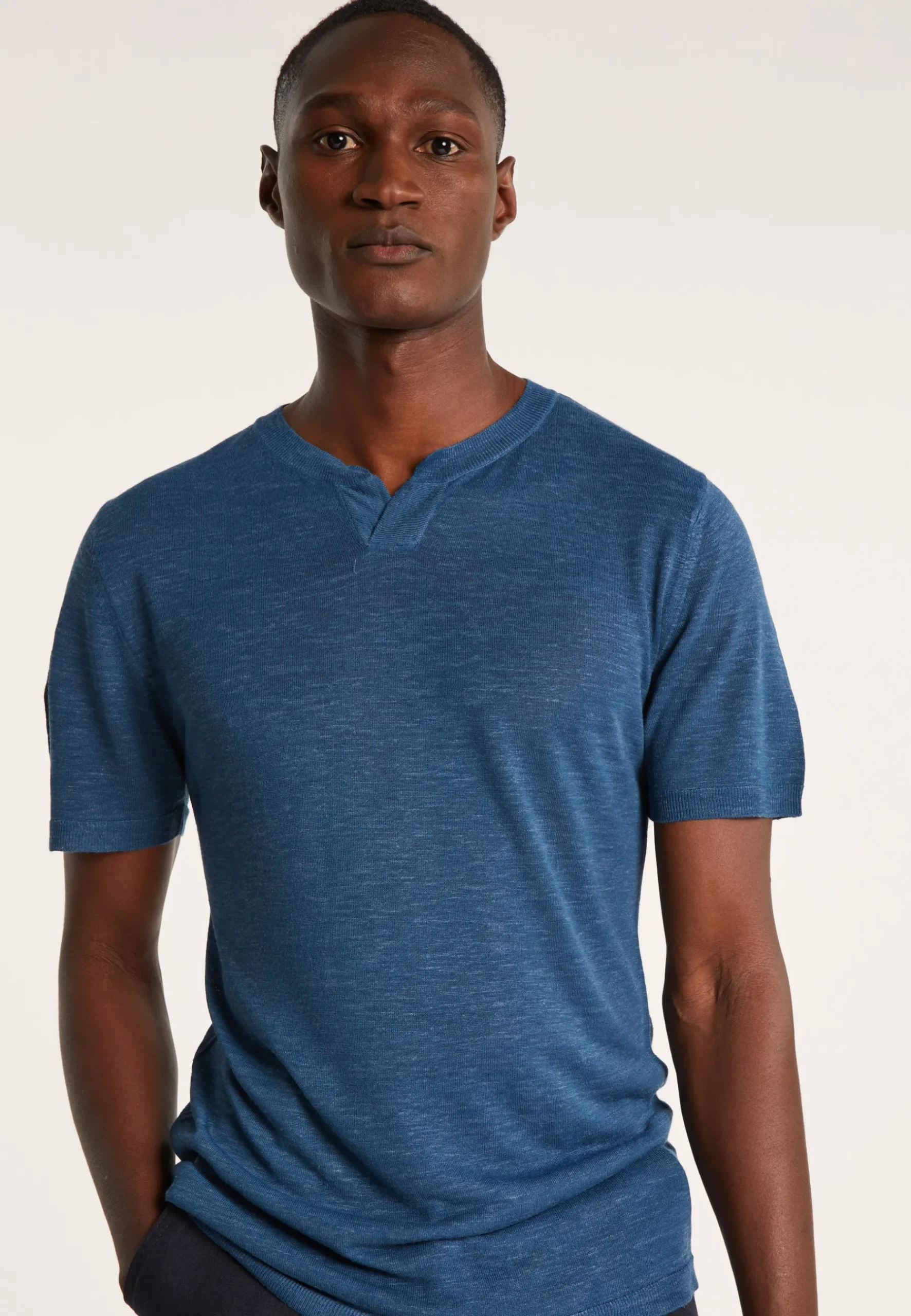 Montagut Polos Et T-Shirts-T-shirt col tunisien en lin flammé - Barakae 06-Bleu moyen