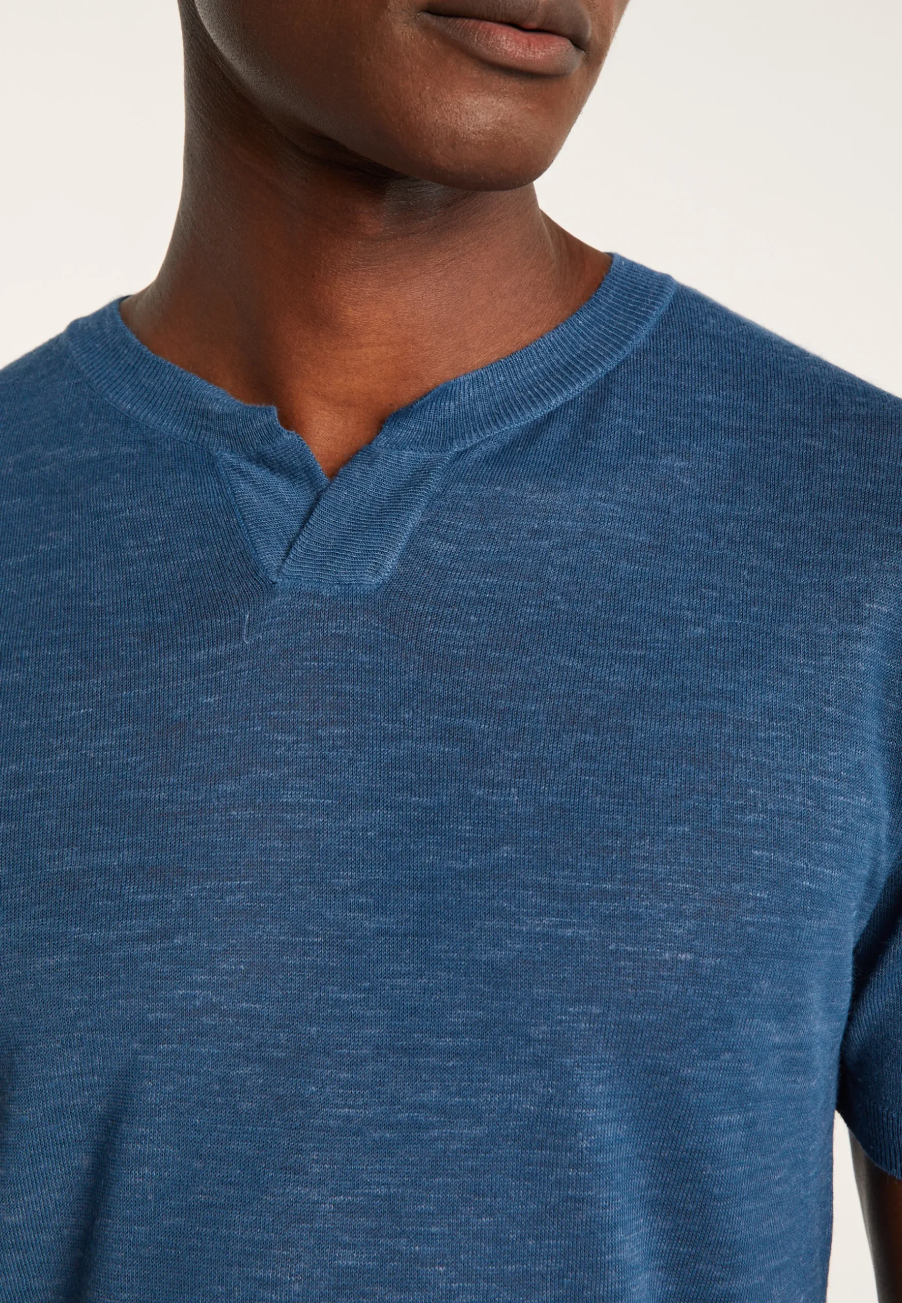 Montagut Polos Et T-Shirts-T-shirt col tunisien en lin flammé - Barakae 06-Bleu moyen
