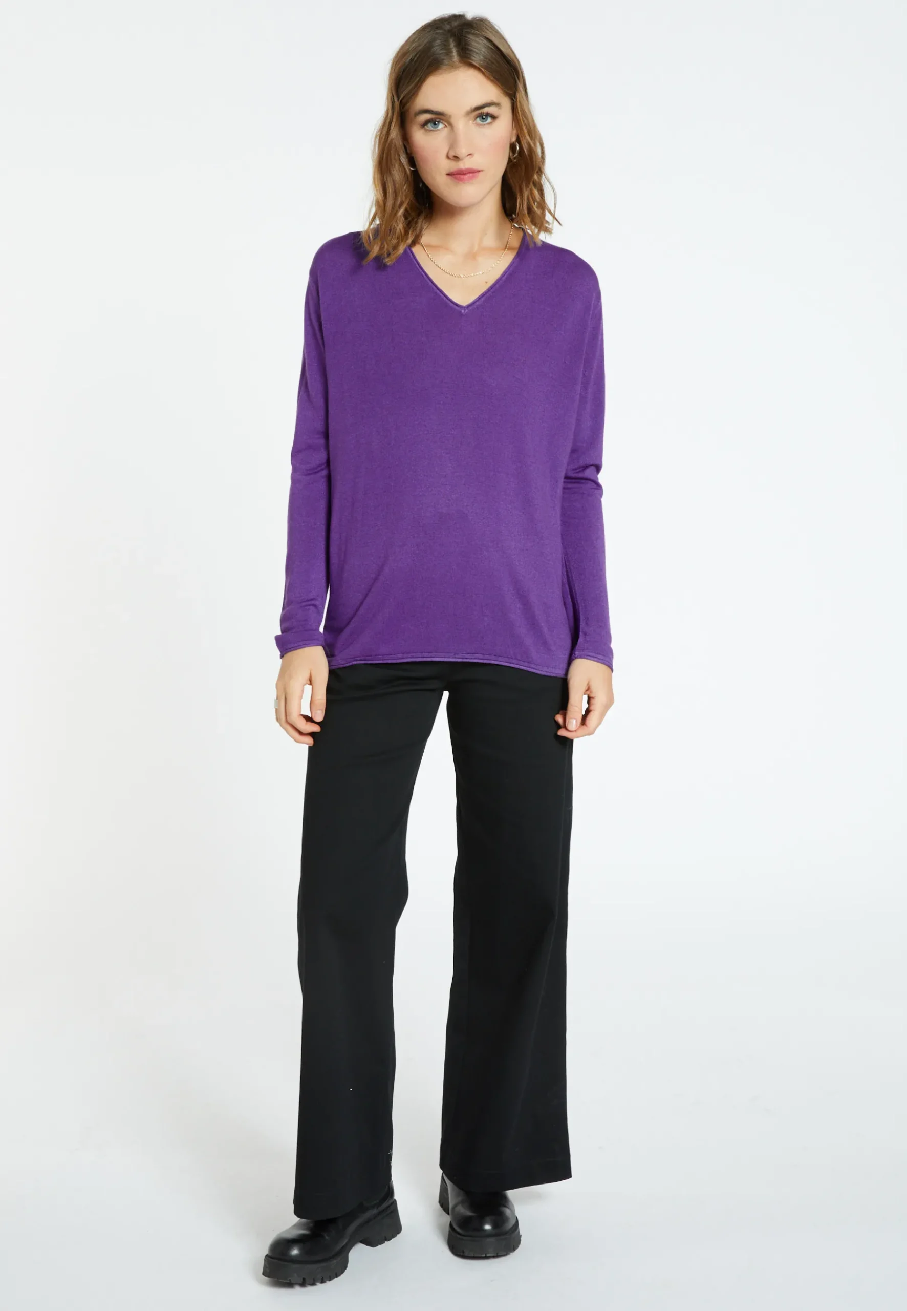 Montagut Les Incontournables-T-shirt col V en fibre de bambou cachemire - Aeline 17-Violet