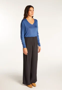Montagut Les Incontournables-T-shirt col V en fibre de bambou cachemire - Aeline 48-Bleu roi